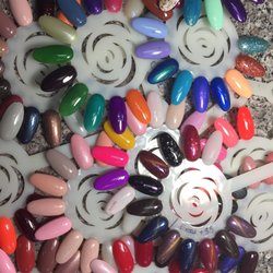 Q Nails - Shellac -$25