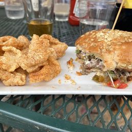Mushroom burgers with chicharrones