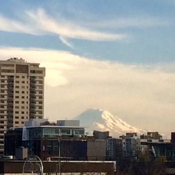 Mediterranean Inn - View from rooftop of Mt. Rainer - Hotels Near Me - Seattle, Washington Mediterranean Inn - View from rooftop of Mt. Rainer - Hotels Near Me - Seattle, Washington