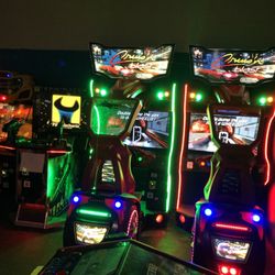 Mugs n' Jugs family grille - Game time!