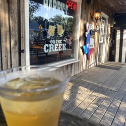 Harry’s On The Creek