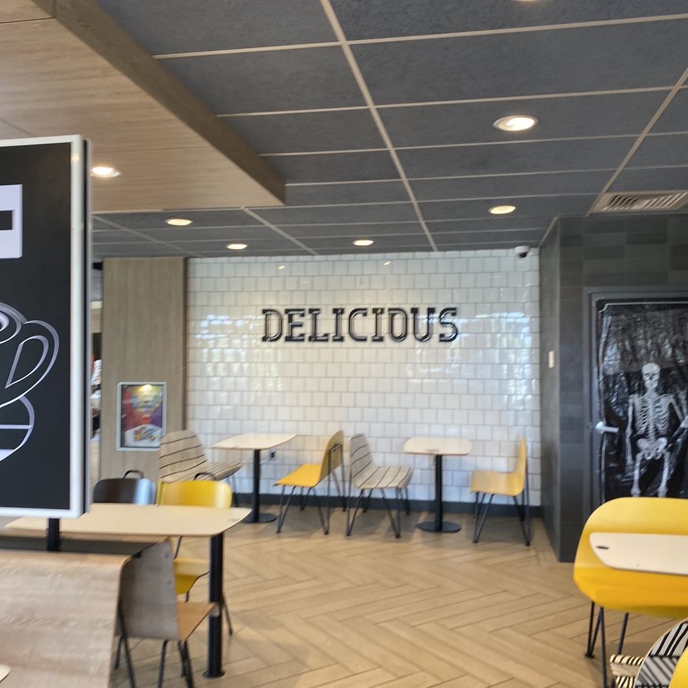 McDonald's - the dining area of the restaurant - Fast Food Near Me - Nashville, Illinois McDonald's - the dining area of the restaurant - Fast Food Near Me - Nashville, Illinois