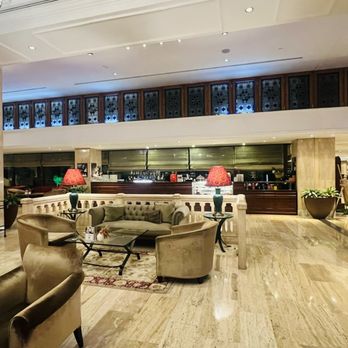 Hilton İstanbul Bosphorus - Seating area - Hotels Near Me - Istanbul, 34