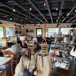 Great Harvest - Inside of restaurant seating