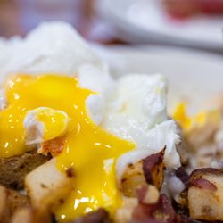 Jeannie's Great Maine Breakfast - Lobster Benedict ($30) 2nd attempt! #YolkPorn