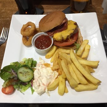 The Stuart Arms - Cheese&Bacon Burger - Pubs Near Me - Dufftown, MRY The Stuart Arms - Cheese&Bacon Burger - Pubs Near Me - Dufftown, MRY
