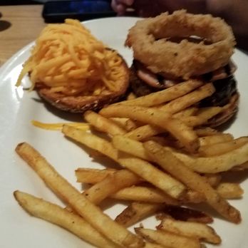 Doc B's Restaurant + Bar - My friend's cheeseburger - New American Near Me - Chicago, Illinois