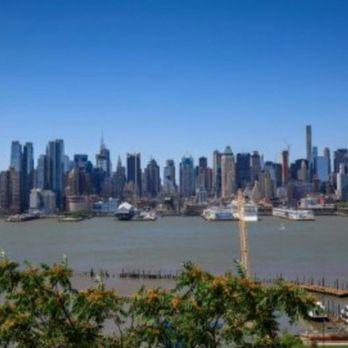 Hamilton Park - Parks Near Me - Weehawken, New Jersey