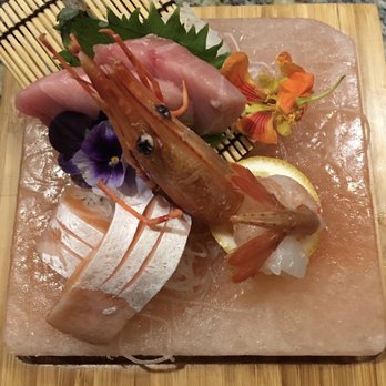 Akiko's Sushi Bar - Salmon belly, toro and Amaebi - Sushi Bars Near Me - San Francisco, California