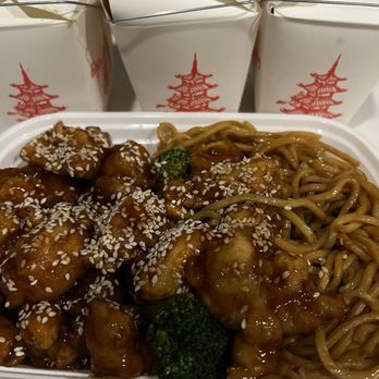 Happy Kitchen - Sesame chicken with lo mein - Chinese Near Me - Winthrop, Massachusetts