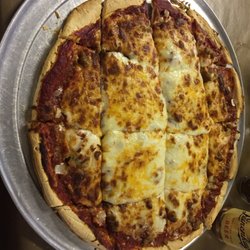 Valley Tavern - Sausage and onion pizza