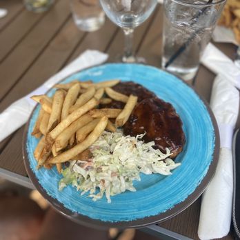 Fins Bar And Chill - Bars Near Me - Pigeon Forge, Tennessee
