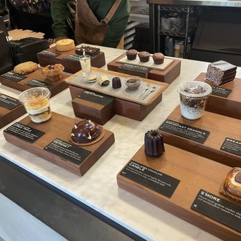 Dandelion Chocolate - Chocolatiers & Shops Near Me - San Francisco, California Dandelion Chocolate - Chocolatiers & Shops Near Me - San Francisco, California