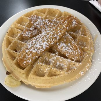Blue Ridge Diner - Chicken and waffles - Breakfast & Brunch Near Me - Floyd, Virginia