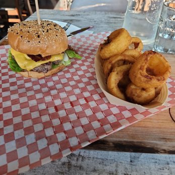 Tubbies - Bacon Cheeseburger - Breakfast & Brunch Near Me - Woodbridge, Ontario Tubbies - Bacon Cheeseburger - Breakfast & Brunch Near Me - Woodbridge, Ontario
