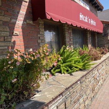 Clearman's Steak 'N Stein - Front Awning - Steakhouses Near Me - Pico Rivera, California