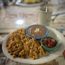 Sunny Daze Cafe - Chorizo and eggs like my mami makes em