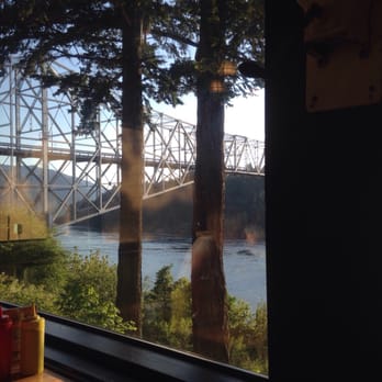 Bridgeside - Great view! - American Near Me - Cascade Locks, Oregon