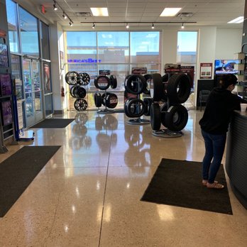 Big O Tires - Inside store - Oil Change Stations Near Me - Surprise, Arizona Big O Tires - Inside store - Oil Change Stations Near Me - Surprise, Arizona