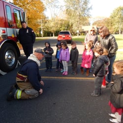 Temple Beth Ahm Preschool - A visit from the Aberdeen Fire Department.