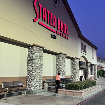 Stater Bros. Markets - Front view with basket pusher - Grocery Near Me - Redlands, California Stater Bros. Markets - Front view with basket pusher - Grocery Near Me - Redlands, California