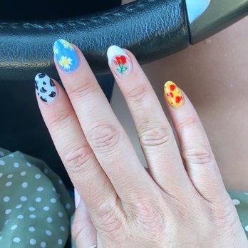 Designer Nails Studio - Detailed nail art by Henry - Nail Salons Near Me - Studio City, California
