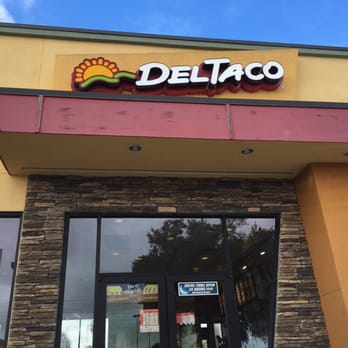 Del Taco - Front of restaurant - Breakfast & Brunch Near Me - Orlando, Florida
