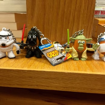 Barnes & Noble - Star Wars keychains - Bookstores Near Me - Honolulu, Hawaii
