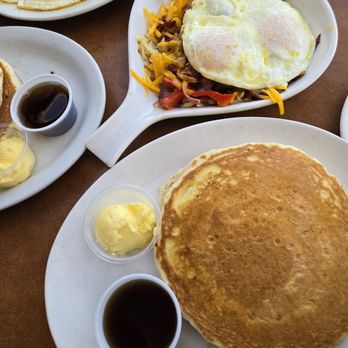 Shari's Cafe and Pies - American Near Me - San Bruno, California