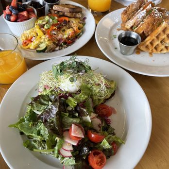 Bloom - Avocado Toast, Chicken and Waffles, and Garden Scramble - American Near Me - Santa Clara, California
