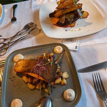 1776 Restaurant - Salmon weekly special and hanger steak - New American Near Me - Crystal Lake, Illinois