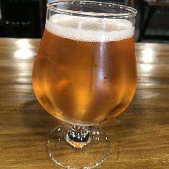 Bergen House - Caitlynn's Day - Wine Tasting Room Near Me - Middletown, Connecticut