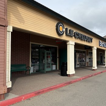 Le Creuset Outlet Store - Storefront - Tableware Near Me - Vacaville, California Le Creuset Outlet Store - Storefront - Tableware Near Me - Vacaville, California