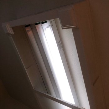Emerald Pacific Electric - Defective kitchen lighting. - Electricians Near Me - San Diego, California Emerald Pacific Electric - Defective kitchen lighting. - Electricians Near Me - San Diego, California