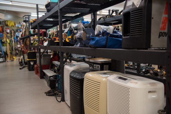 BJ GUN & PAWN - Updated December 2025 - 15 Photos - 700 Florida Ave SW