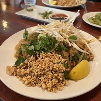 Kob Kun Fine Thai Cuisine - Pad Thai - Thai Near Me - Oakton, Virginia Kob Kun Fine Thai Cuisine - Pad Thai - Thai Near Me - Oakton, Virginia