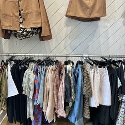 JAYNE - Lake Geneva - Clothes