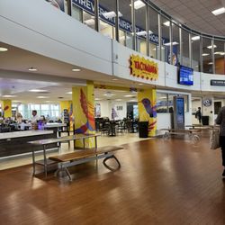 Shreveport Regional Airport - SHV - Restaurants