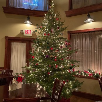 Sycamore Grille - Christmas tree at the Sycamore Grille - American Near Me - Delaware Water Gap, Pennsylvania Sycamore Grille - Christmas tree at the Sycamore Grille - American Near Me - Delaware Water Gap, Pennsylvania
