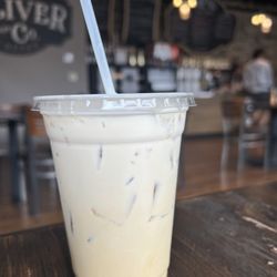 Oliver & Co - Salted Carmel Latte