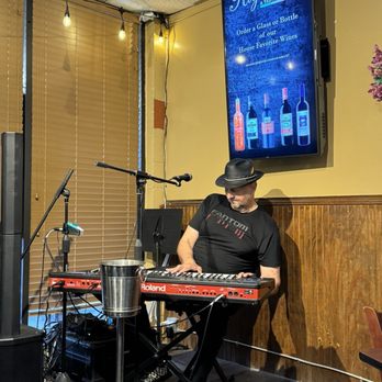 Rigatoni's Italian Restaurant Annaville - Hector Gutierrez Sr. playing live, and very well - Italian Near Me - Corpus Christi, Texas Rigatoni's Italian Restaurant Annaville - Hector Gutierrez Sr. playing live, and very well - Italian Near Me - Corpus Christi, Texas