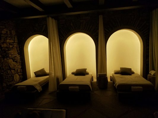 Cedar Creek Spa & Salon by null