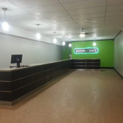 Lizard Juice - Seminole Blvd - Vaping counter at Clearwater store