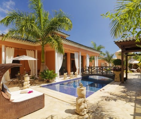 Hotel Royal Garden Villas by null