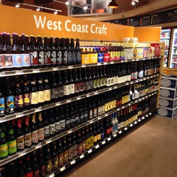 Giant - shelves of beer in a grocery store - Grocery Near Me - Flourtown, Pennsylvania
