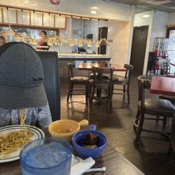Asian Palace - Cute little buffet. Cozy atmosphere. Good food.