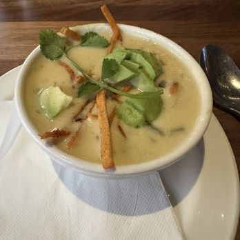 Yard House - Chicken tortilla soup - New American Near Me - Lone Tree, Colorado Yard House - Chicken tortilla soup - New American Near Me - Lone Tree, Colorado