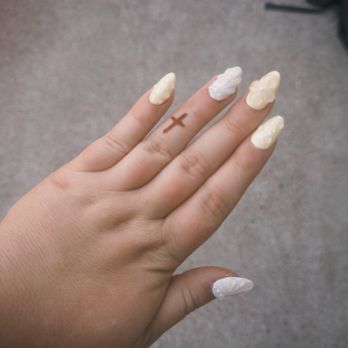 French Nails & Spa - White and Yellow Gel X nails with 3d nail art - Nail Salons Near Me - Eugene, Oregon