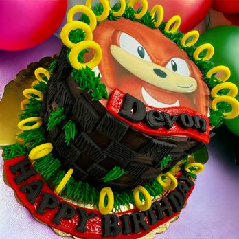 SmallCakes - Aurora - Knuckles character round cake - Cupcakes Near Me - Aurora, Illinois