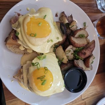 The Bread Pedaler - Bread peddler eggs Benedict with Italian ham and sausage over a waffle, delish! - Breakfast & Brunch Near Me - Lancaster, Pennsylvania